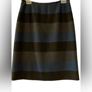 Size 4 striped skirt. Fully lined. Quality fabric.